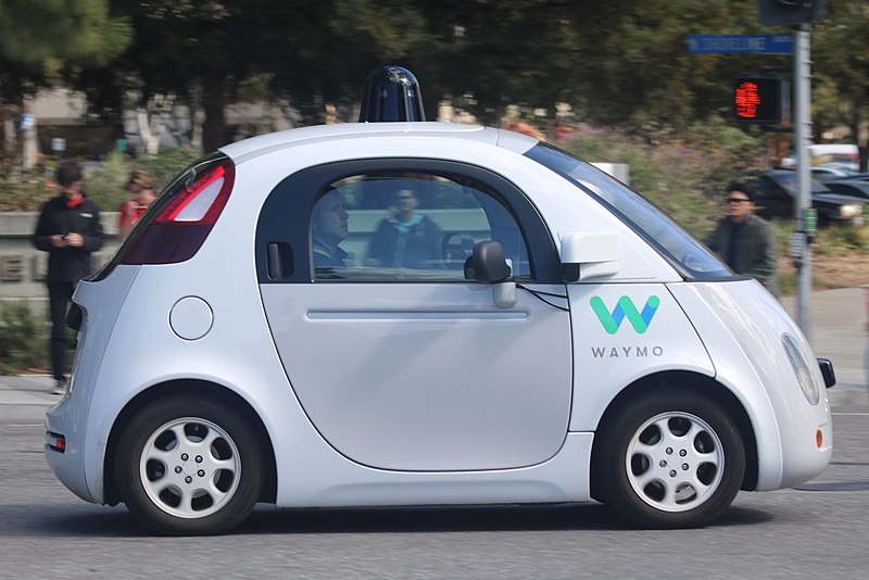 El coche autónomo de Google se llama Waymo