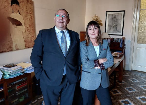 बार्सिलोना के ऑस्कर वकील। मोनिका ऑस्करिज़ और ग्रेगोरियो गैरेटस