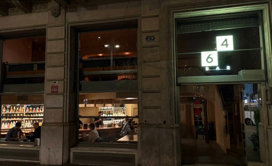 Bar 64 en Barcelona: ajedrez al estilo clásico